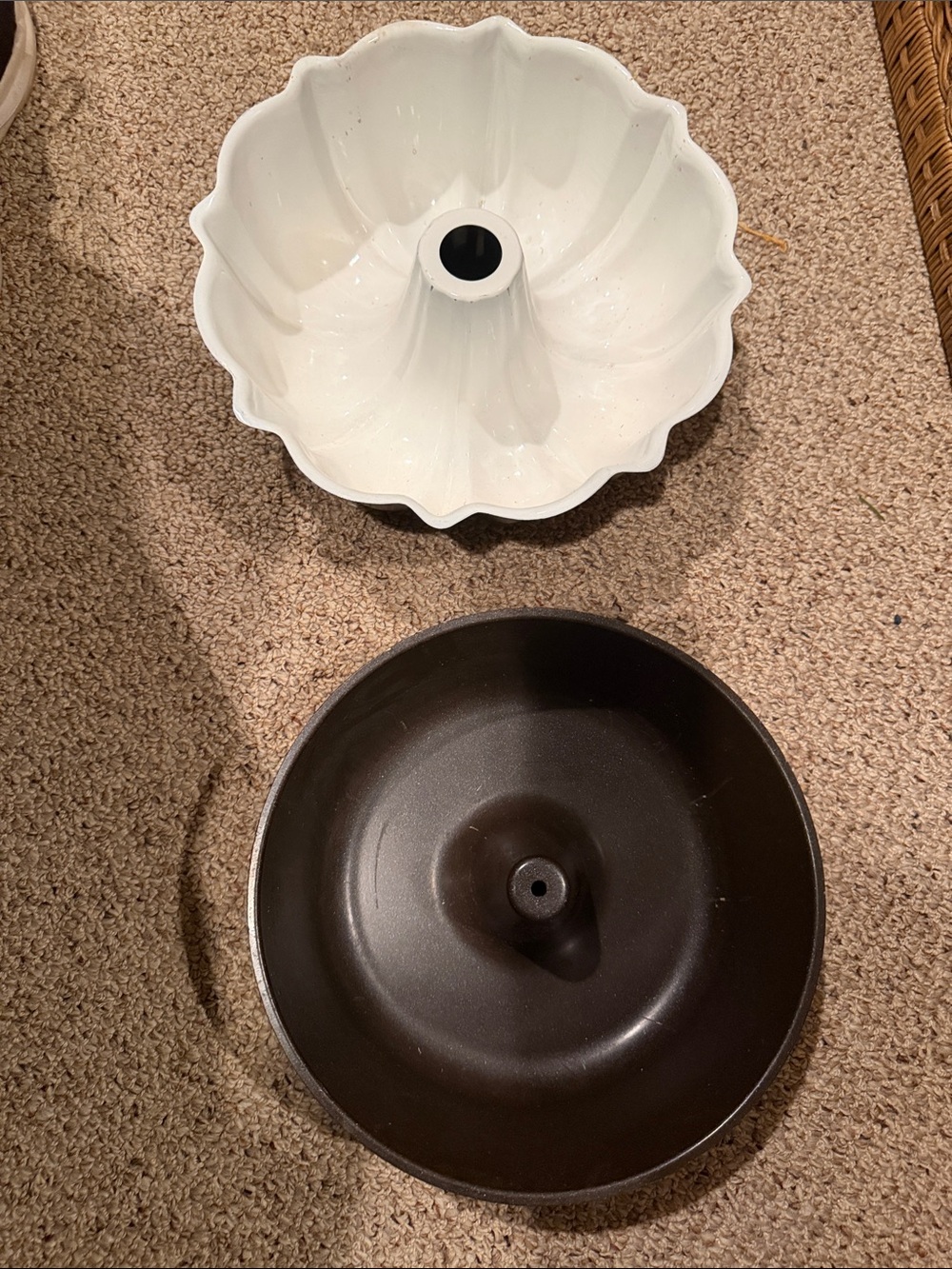 Set of Two Bundt Cake Pans - White Ceramic & Dark Nonstick